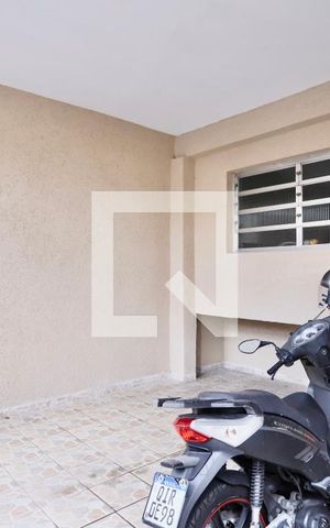 Casa à venda com 120m², 6 quartos e 1 vaga Casa à venda com 120m², 6 quartos e 1 vagaGaragem