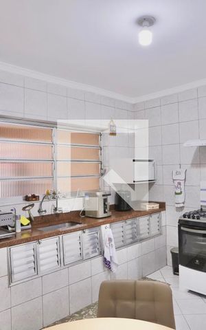 Casa à venda com 120m², 6 quartos e 1 vaga Casa à venda com 120m², 6 quartos e 1 vagaCozinha 3
