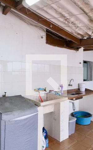 Casa à venda com 120m², 6 quartos e 1 vaga Casa à venda com 120m², 6 quartos e 1 vagaLavanderia 1