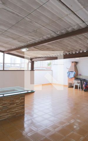 Casa à venda com 120m², 6 quartos e 1 vaga Casa à venda com 120m², 6 quartos e 1 vagaQuintal