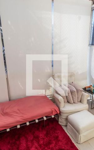 Casa de condomínio à venda com 210m², 4 quartos e 3 vagas Casa de condomínio à venda com 210m², 4 quartos e 3 vagasSuíte 4