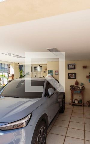 Casa de condomínio à venda com 210m², 4 quartos e 3 vagas Casa de condomínio à venda com 210m², 4 quartos e 3 vagasGaragem