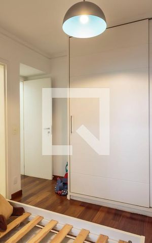 Casa de condomínio à venda com 210m², 4 quartos e 3 vagas Casa de condomínio à venda com 210m², 4 quartos e 3 vagasSuíte 2