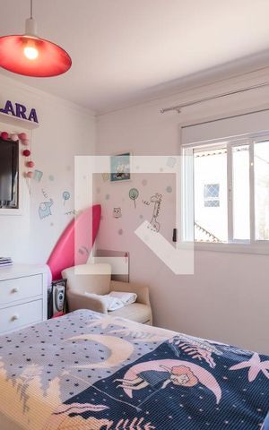 Casa de condomínio à venda com 210m², 4 quartos e 3 vagas Casa de condomínio à venda com 210m², 4 quartos e 3 vagasSuíte 1