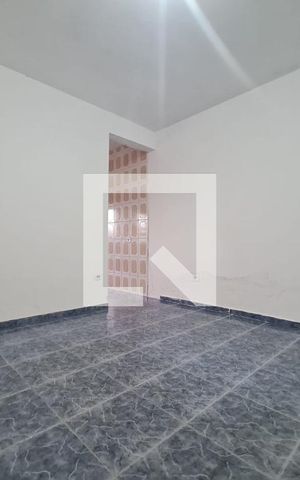 Casa para alugar com 25m², 1 quarto e 1 vaga Casa para alugar com 25m², 1 quarto e 1 vagaSala