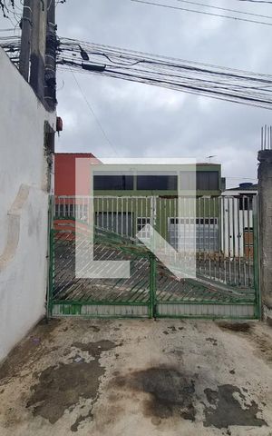 Casa para alugar com 25m², 1 quarto e 1 vaga Casa para alugar com 25m², 1 quarto e 1 vagaGaragem
