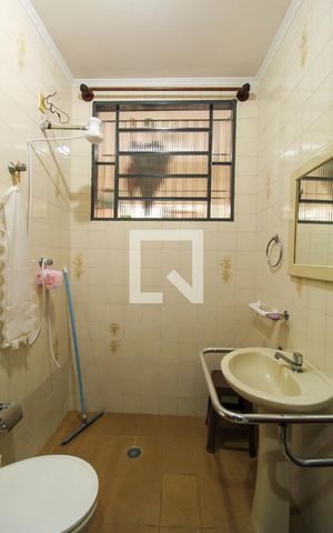 Casa à venda com 117m², 4 quartos e 1 vaga Casa à venda com 117m², 4 quartos e 1 vagaBanheiro 3