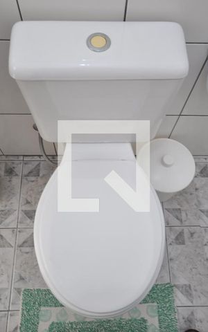 Casa à venda com 220m², 3 quartos e 4 vagasBanheiro de serviço
