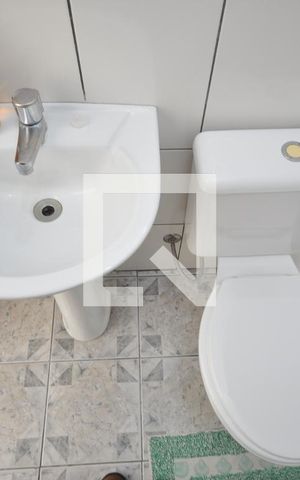 Casa à venda com 220m², 3 quartos e 4 vagasBanheiro de serviço