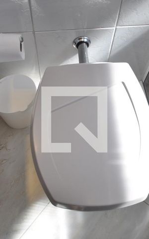 Casa à venda com 220m², 3 quartos e 4 vagasBanheiro da Suíte 2