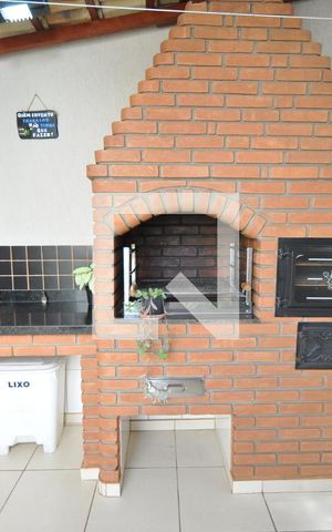 Casa à venda com 220m², 3 quartos e 4 vagasChurrasqueira