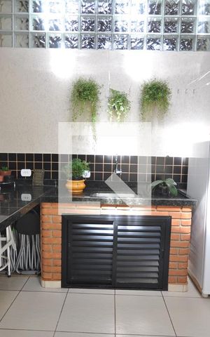 Casa à venda com 220m², 3 quartos e 4 vagasChurrasqueira
