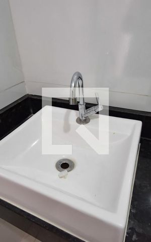 Casa de condomínio para alugar com 34m², 1 quarto e sem vaga Casa de condomínio para alugar com 34m², 1 quarto e sem vagaBanheiro