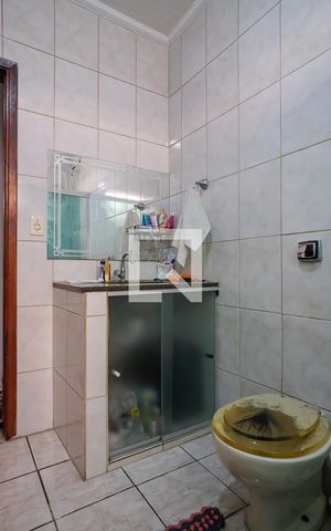 Casa à venda com 175m², 2 quartos e 3 vagasBanheiro casa 1