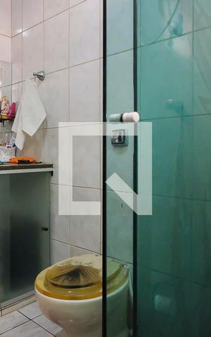 Casa à venda com 175m², 2 quartos e 3 vagasBanheiro casa 1