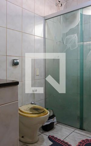 Casa à venda com 175m², 2 quartos e 3 vagasBanheiro casa 1