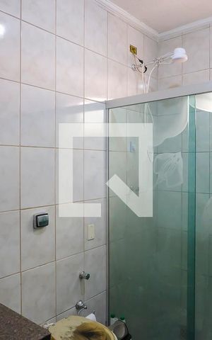 Casa à venda com 175m², 2 quartos e 3 vagasBanheiro casa 1