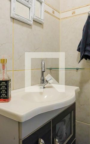 Casa à venda com 175m², 2 quartos e 3 vagasLavabo casa 2