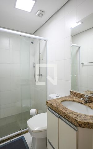 Apartamento para alugar com 48m², 2 quartos e 1 vaga Apartamento para alugar com 48m², 2 quartos e 1 vagaBanheiro