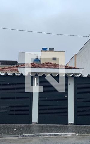 Casa à venda com 310m², 5 quartos e 7 vagas Casa à venda com 310m², 5 quartos e 7 vagasFachada