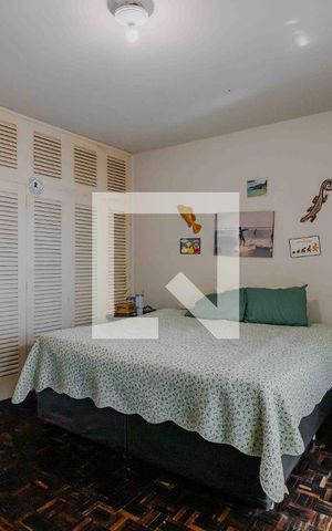 Casa à venda com 690m², 4 quartos e 5 vagasSuíte