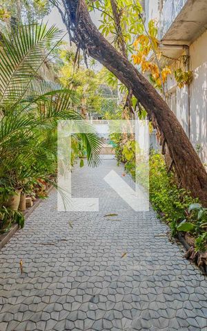 Casa à venda com 690m², 4 quartos e 5 vagasEntrada