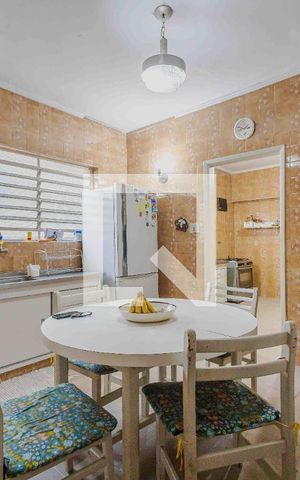 Casa à venda com 690m², 4 quartos e 5 vagasCozinha 1