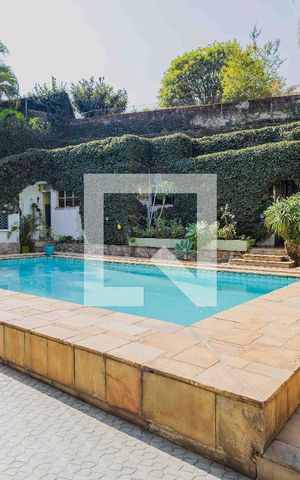 Casa à venda com 690m², 4 quartos e 5 vagasPiscina