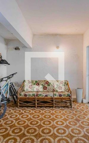 Casa à venda com 690m², 4 quartos e 5 vagasEntrada