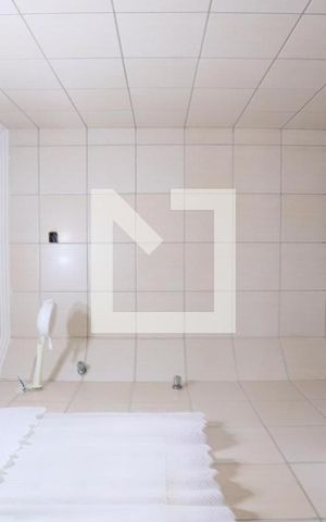 Casa à venda com 236m², 3 quartos e 6 vagasBanheiro 2