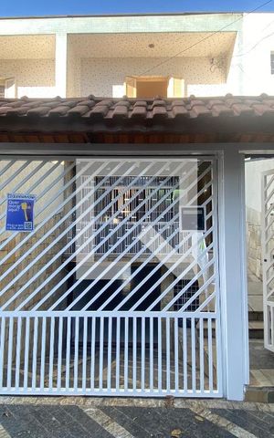 Casa à venda com 236m², 3 quartos e 6 vagasFachada