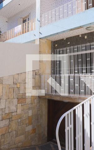 Casa à venda com 236m², 3 quartos e 6 vagasFachada