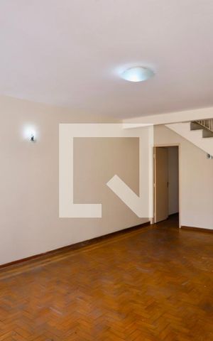 Casa à venda com 236m², 3 quartos e 6 vagasSala