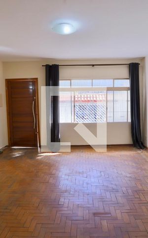 Casa à venda com 236m², 3 quartos e 6 vagasSala