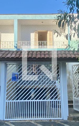 Casa à venda com 236m², 3 quartos e 6 vagasFachada