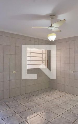 Casa à venda com 236m², 3 quartos e 6 vagasCopa