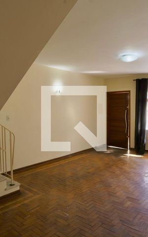 Casa à venda com 236m², 3 quartos e 6 vagasSala