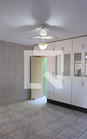 Casa à venda com 236m², 3 quartos e 6 vagasCopa