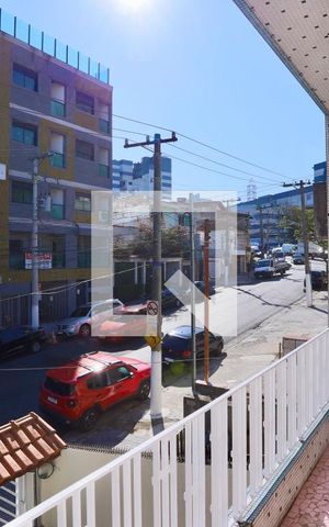 Casa à venda com 236m², 3 quartos e 6 vagasSacada Quarto 1