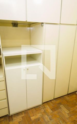 Apartamento à venda com 116m², 3 quartos e sem vaga Apartamento à venda com 116m², 3 quartos e sem vagaQuarto de Serviço