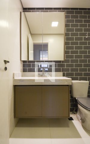 Apartamento para alugar com 94m², 3 quartos e 2 vagas Apartamento para alugar com 94m², 3 quartos e 2 vagasBanheiro Social