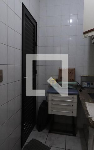 Casa à venda com 950m², 7 quartos e 1 vaga Casa à venda com 950m², 7 quartos e 1 vagaCozinha