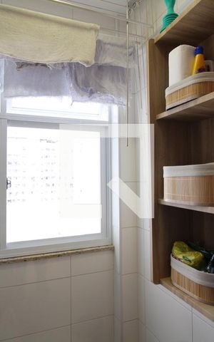 Apartamento para alugar com 70m², 2 quartos e 1 vagaÁrea de Serviço
