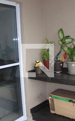 Apartamento para alugar com 72m², 3 quartos e 1 vagaVaranda