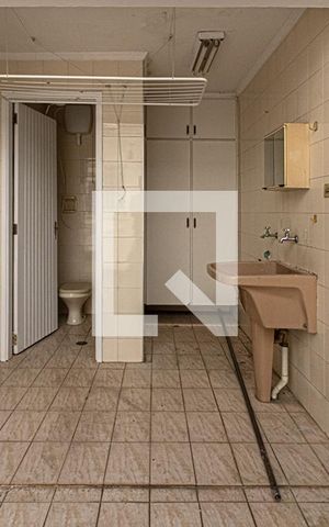 Casa para alugar com 150m², 2 quartos e 2 vagas Casa para alugar com 150m², 2 quartos e 2 vagasÁrea de serviço
