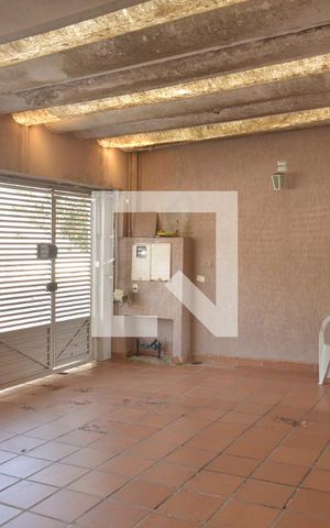 Casa à venda com 168m², 3 quartos e sem vagaGaragem