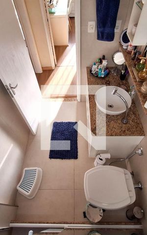 Apartamento à venda com 68m², 2 quartos e sem vaga Apartamento à venda com 68m², 2 quartos e sem vagaBanheiro Social