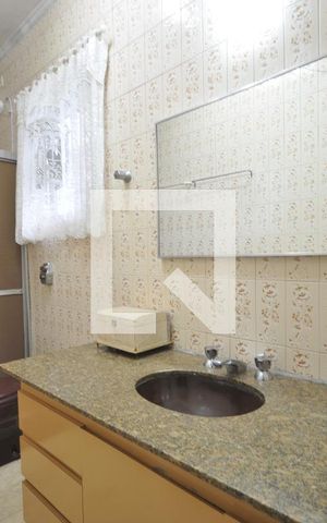 Casa à venda com 200m², 3 quartos e 3 vagasBanheiro do Quarto Suíte