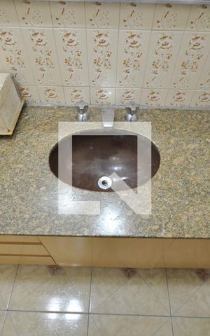Casa à venda com 200m², 3 quartos e 3 vagasBanheiro do Quarto Suíte