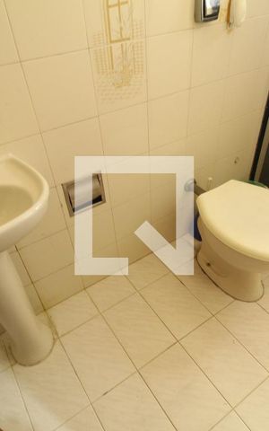 Casa de condomínio à venda com 750m², 4 quartos e 5 vagasÁrea de serviço - Dependência/Banheiro
